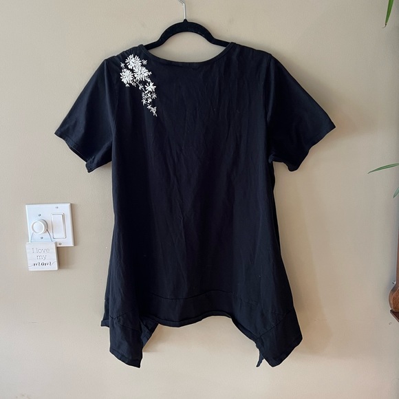 LA Blend Black Cotton Tunic T-Shirt with White Floral Embroidery - Picture 9 of 12